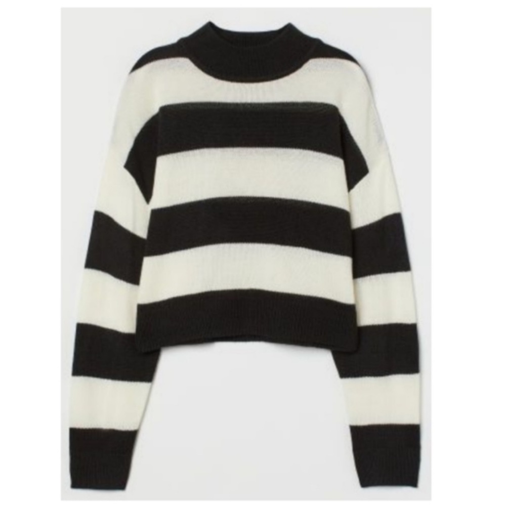 Vince Camuto Black and White wide stripe sweater size XS